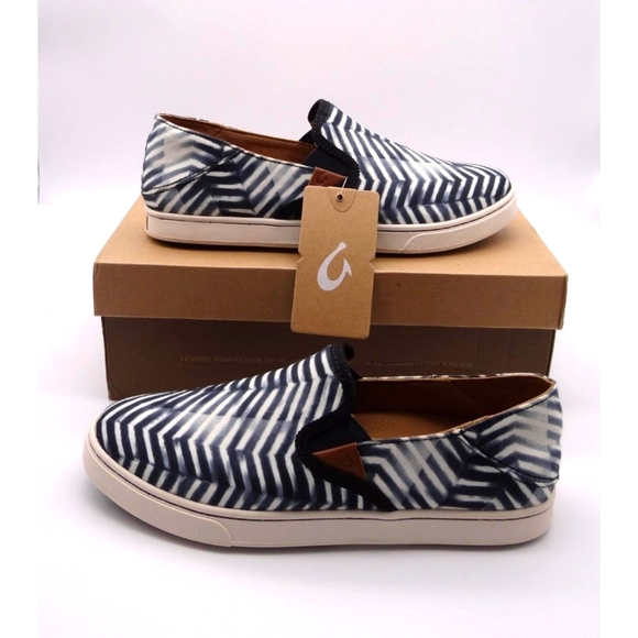 OluKai Shoes - OLUKAI PEHUEA PA'I LAVA ROCK/OFF WHITE - WOMENS SNEAKERS